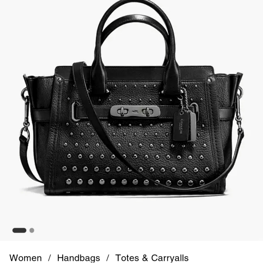 Coach black pebble leather Swagger Style 57697